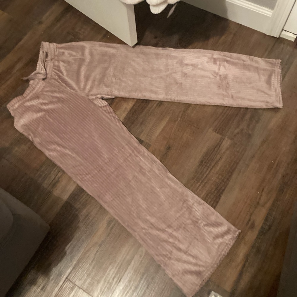 2 Piece Danskin Ribbed Taupe Lounge Pants and top